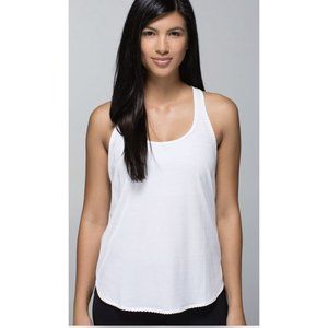 Lululemon 6 Gray Striped 105 F Singlet Tank Top Racerback Scoop Neck Scallop Hem